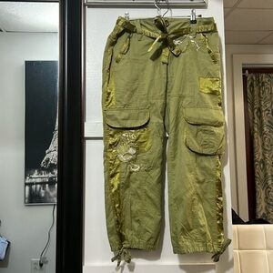 Green floral cargo style pants size 2, Y2K